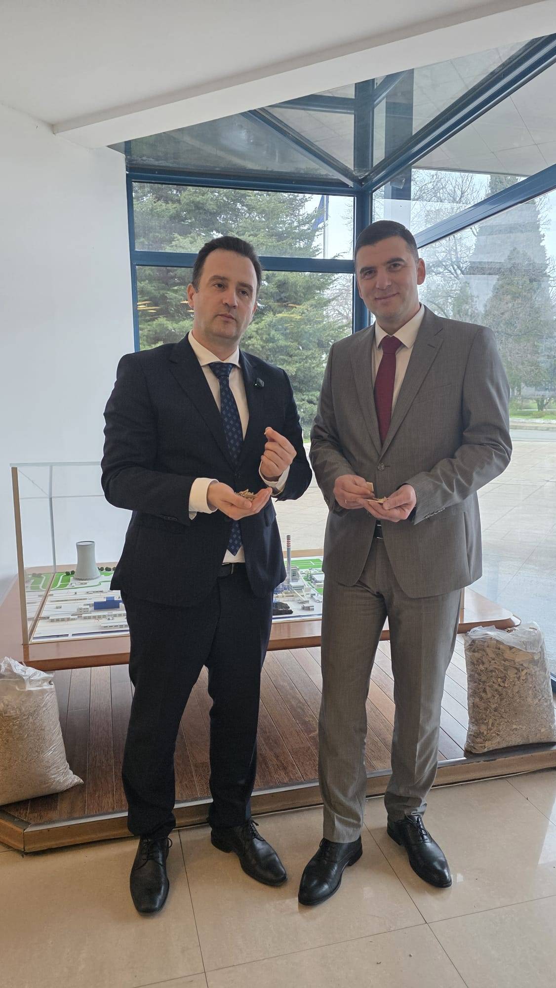  Жечо Станков (вляво) 